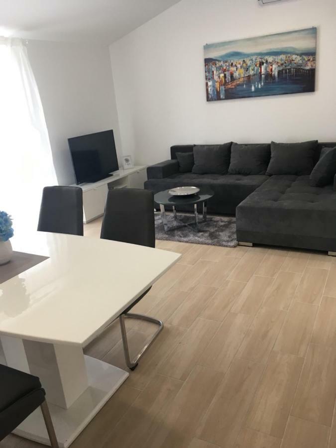 Luxury Apartments Vucinic Pirovac Εξωτερικό φωτογραφία