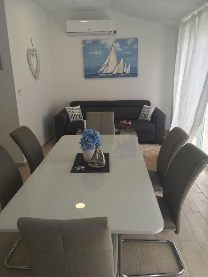 Luxury Apartments Vucinic Pirovac Εξωτερικό φωτογραφία