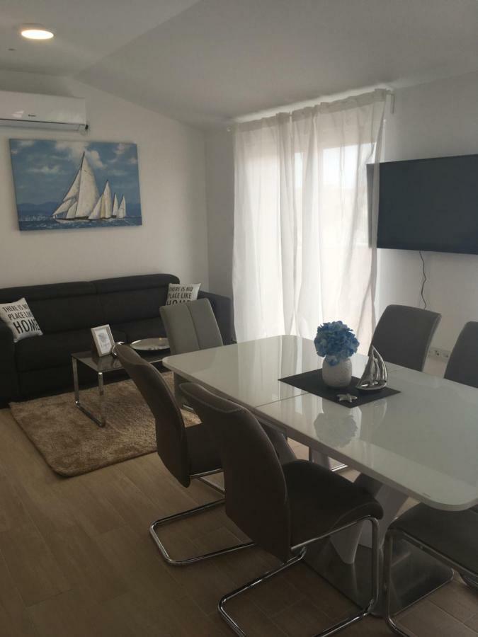 Luxury Apartments Vucinic Pirovac Εξωτερικό φωτογραφία